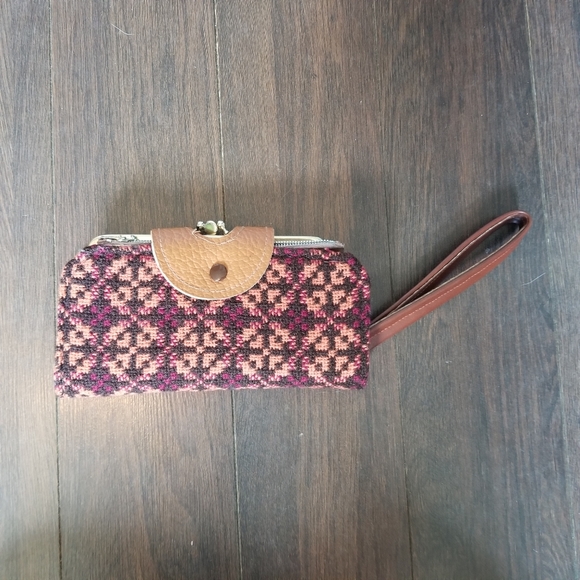 Vintage Knit and Leather WalletxClutch - Picture 7 of 7